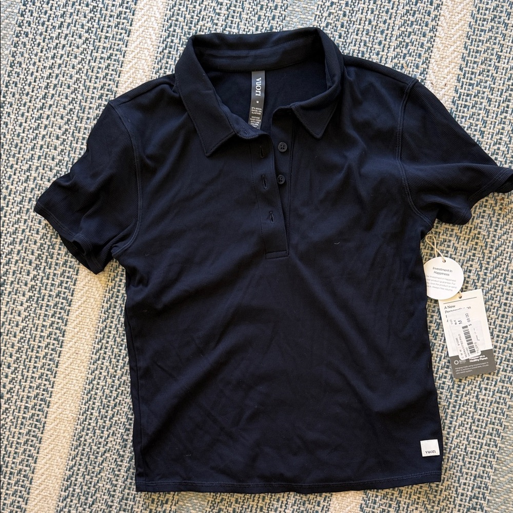 Vuori Black fitted polo. NWT